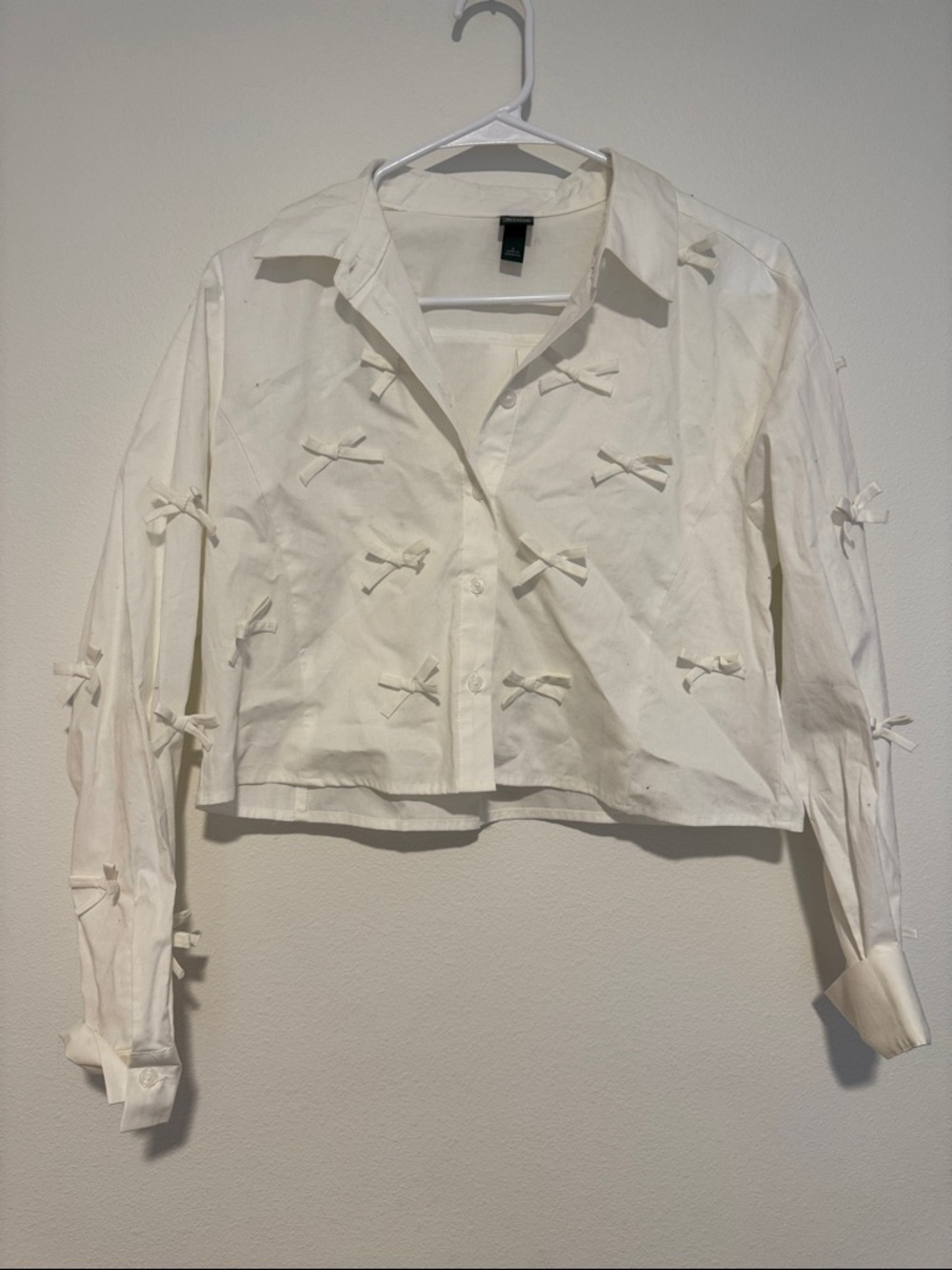 wild fable White Cropped Button-Up Top with Bow Accents